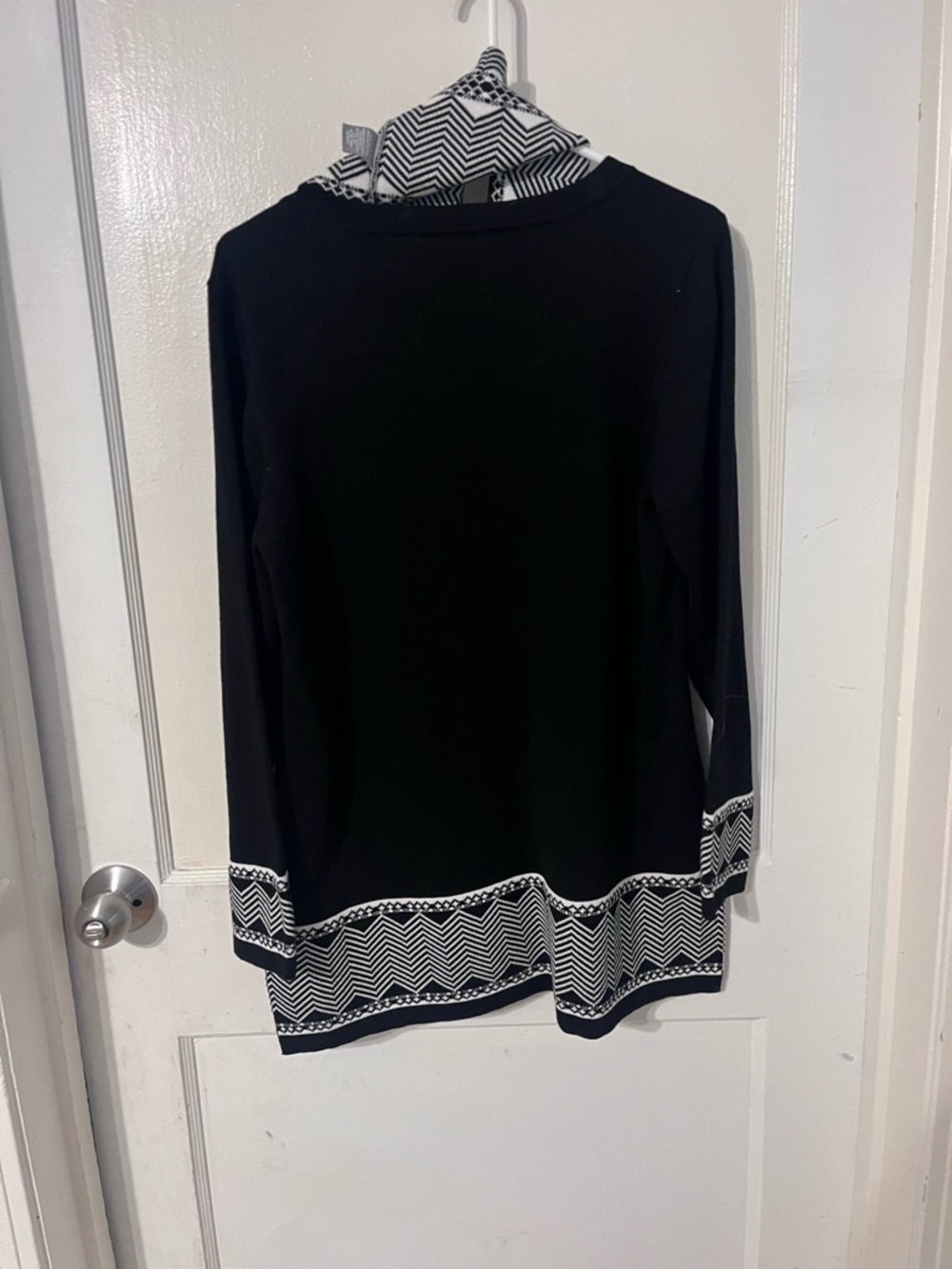 Valerie Stevens Black Tunic with Geometric Accent - Picture 3 of 3